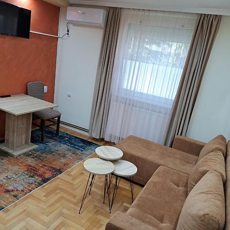 Apartman Borsalino Subotica Apartment Bagian luar foto